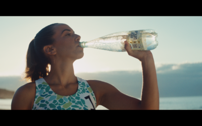 Vichy Catalan vincula la promoción de su nueva botella de 500 ml al voley playa